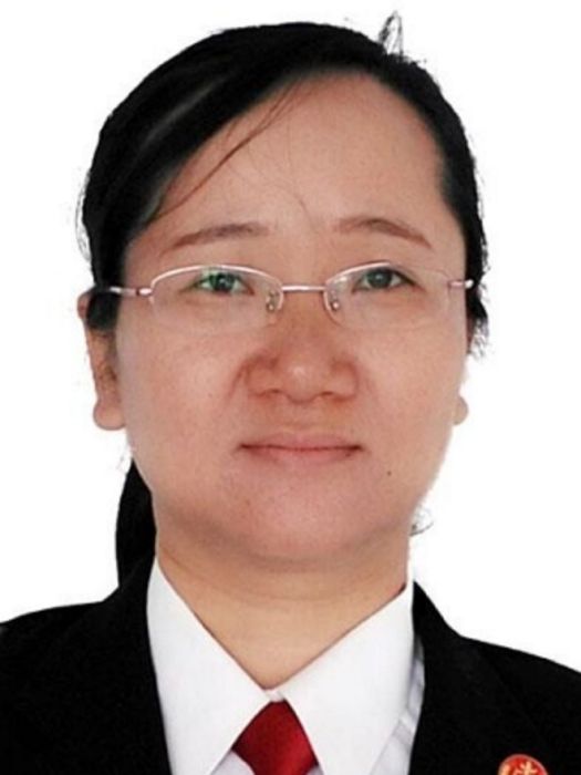 楊麗娟(雲南省德宏傣族景頗族自治州芒市人民法院副院長,審判委員會委員,三級高級法官) 楊麗娟(雲南省德宏傣族景頗族自治州芒市人民法院副院長,審判委員會委員,三級高級法官)