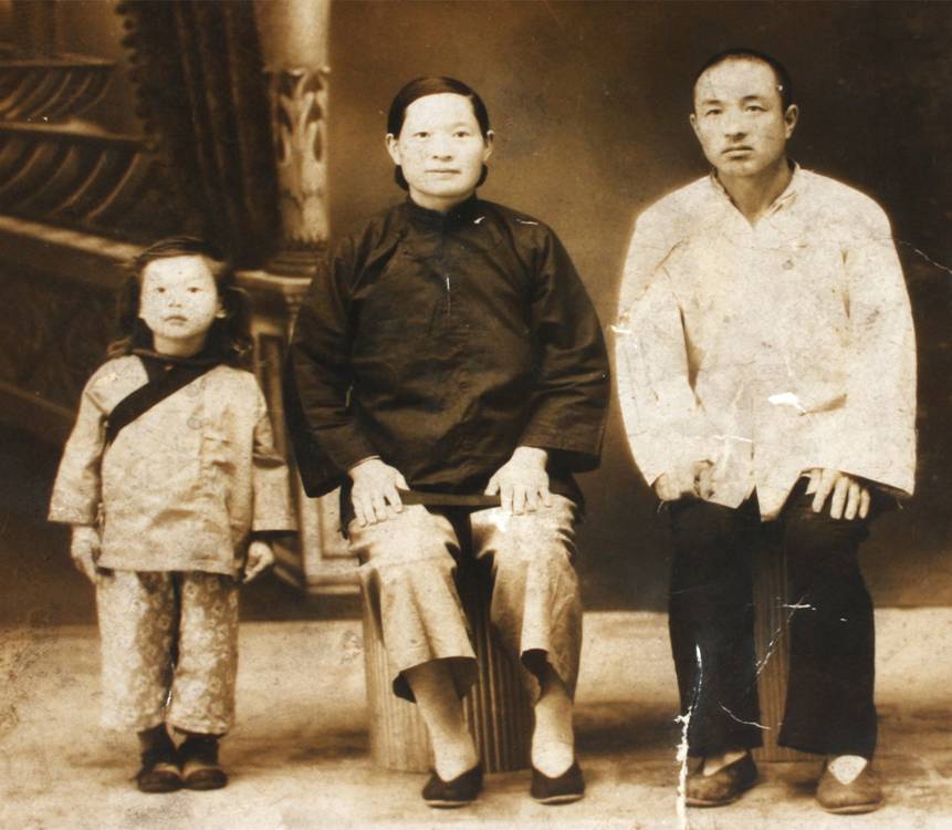 首任館長陳寶林幼時與其父母