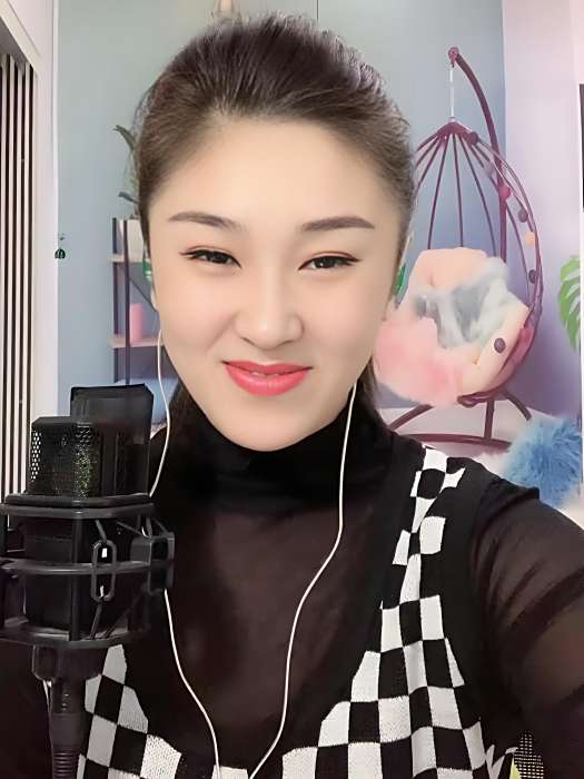 藝人周穎 藝人周穎