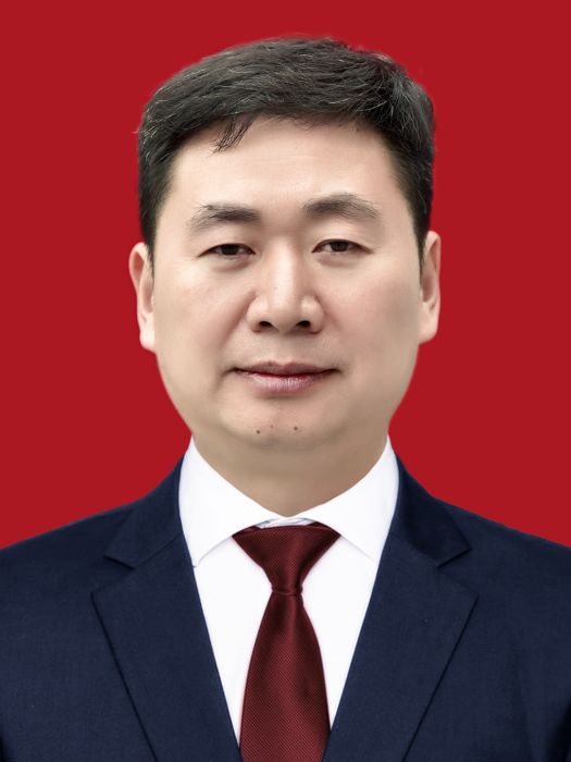 曾憲軍(重慶市彭水自治縣善感鄉黨委書記、三級調研員) 曾憲軍(重慶市彭水自治縣善感鄉黨委書記、三級調研員)