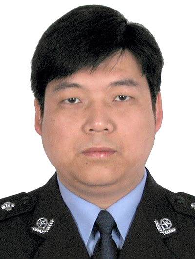 張林波(湖北省荊州市公安局荊州區分局黨委委員、副局長) 張林波(湖北省荊州市公安局荊州區分局黨委委員、副局長)