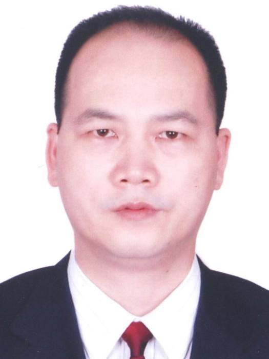 葉洪清(梅州市對外貿易經濟合作局副調研員) 葉洪清(梅州市對外貿易經濟合作局副調研員)