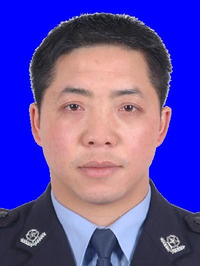 楊建林(貴州省黔東南州麻江縣公安局黨委委員、政工室主任、一級警長) 楊建林(貴州省黔東南州麻江縣公安局黨委委員、政工室主任、一級警長)
