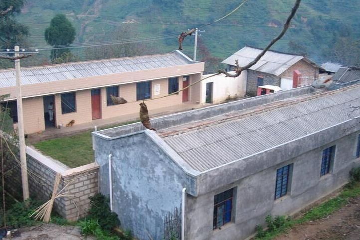 破盆山村 破盆山村
