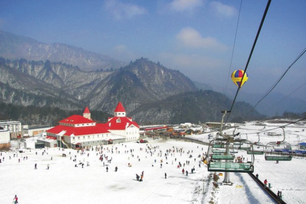 峨眉山高山滑雪場