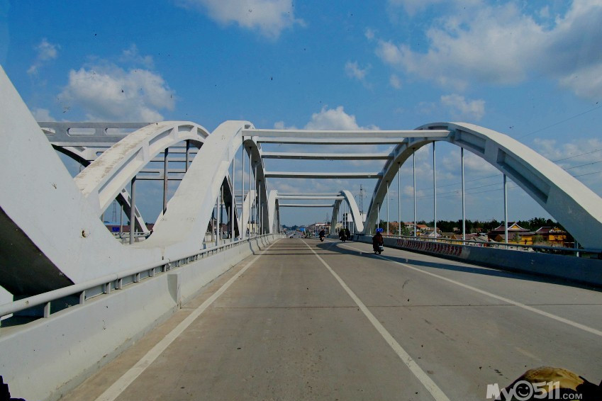 千秋大橋(中國江蘇省境內橋樑) 千秋大橋(中國江蘇省境內橋樑)