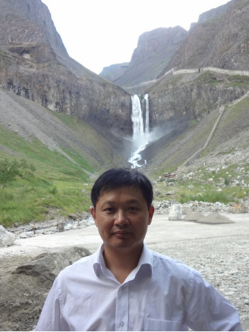 胡曉明(南京曉莊學院旅遊與社會管理學院副教授) 胡曉明(南京曉莊學院旅遊與社會管理學院副教授)