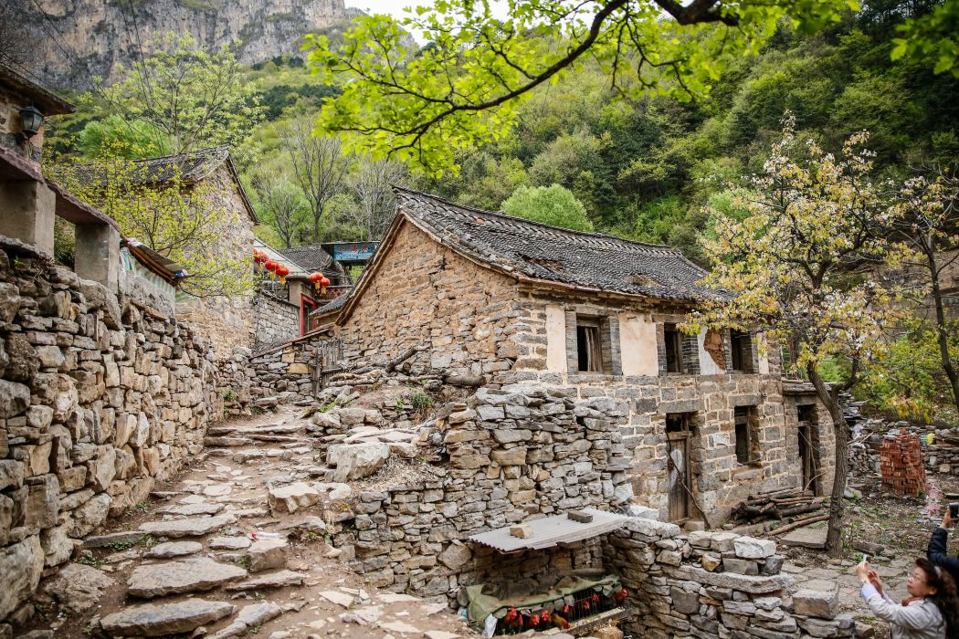 團上村 團上村