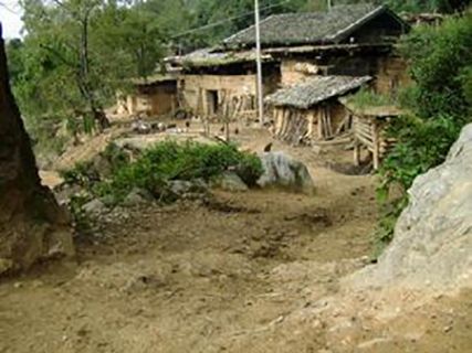田沖子村(雲南文山州丘北縣新店鄉下轄村) 田沖子村(雲南文山州丘北縣新店鄉下轄村)
