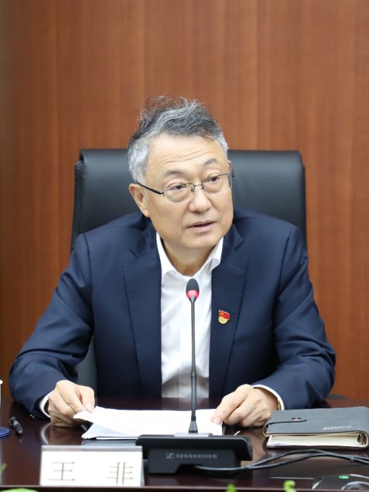 王非(第十四屆全國人大代表,福建省投資開發集團有限責任公司黨委書記、董事長(法定代表人)) 王非(第十四屆全國人大代表,福建省投資開發集團有限責任公司黨委書記、董事長(法定代表人))