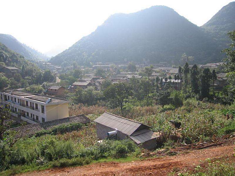 方擺村