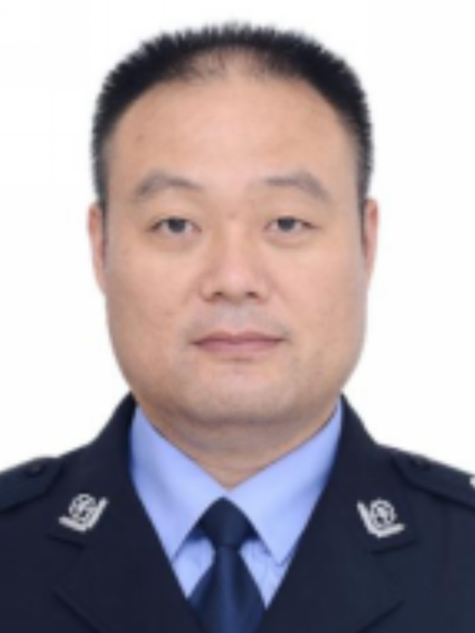 侯峰(山東省臨沂市郯城縣綜合行政執法局黨組成員、副局長) 侯峰(山東省臨沂市郯城縣綜合行政執法局黨組成員、副局長)