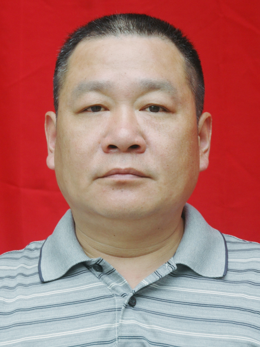 黃青峰(湖北省襄陽市生態環境局谷城分局黨組成員、總工程師) 黃青峰(湖北省襄陽市生態環境局谷城分局黨組成員、總工程師)