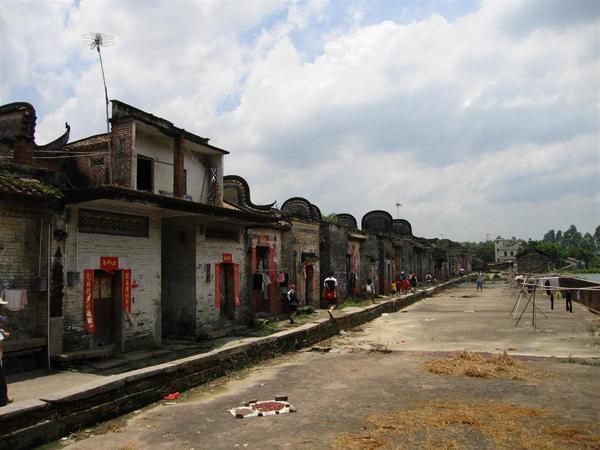 坑背村(潮州市饒平縣坑背村) 坑背村(潮州市饒平縣坑背村)
