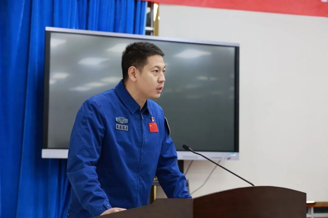 周永剛(酒泉衛星發射中心零號指揮員) 周永剛(酒泉衛星發射中心零號指揮員)