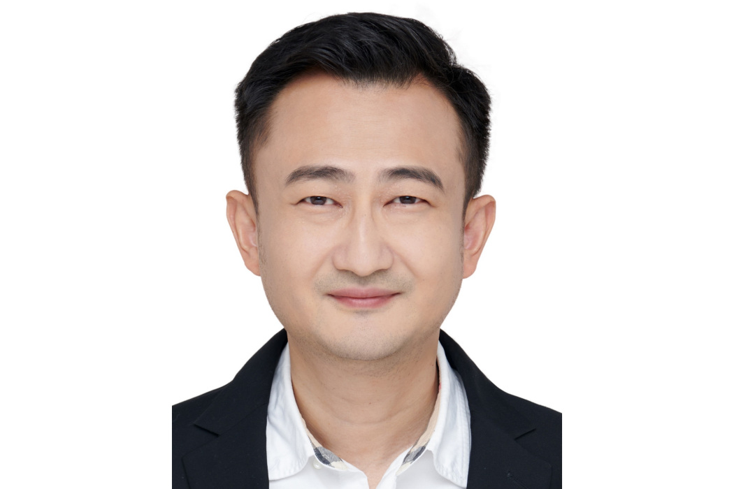 胡川(成都市政協委員、四川省青聯常委、成都市青羊區政協常委、成都市青羊區工商聯副主席) 胡川(成都市政協委員、四川省青聯常委、成都市青羊區政協常委、成都市青羊區工商聯副主席)
