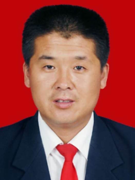 康軍(新疆維吾爾自治區昌吉回族自治州木壘哈薩克自治縣西吉爾鎮黨委書記、綜治中心主任、四級調研員)
