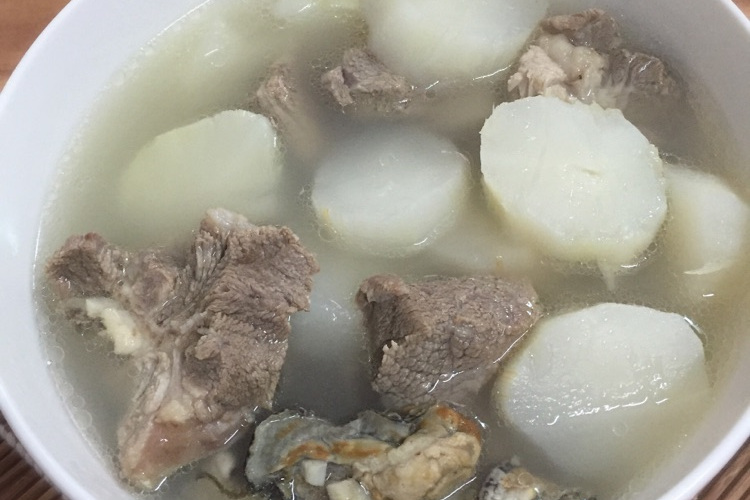 冬瓜蚝豉白飯魚瘦肉湯
