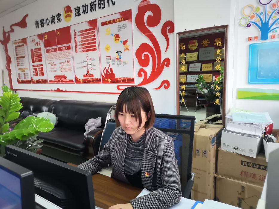 馬伶俐(吳忠市青年防疫志願者服務隊隊長) 馬伶俐(吳忠市青年防疫志願者服務隊隊長)