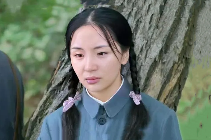 徐小蘭(戰爭劇《怒放》中的角色) 徐小蘭(戰爭劇《怒放》中的角色)
