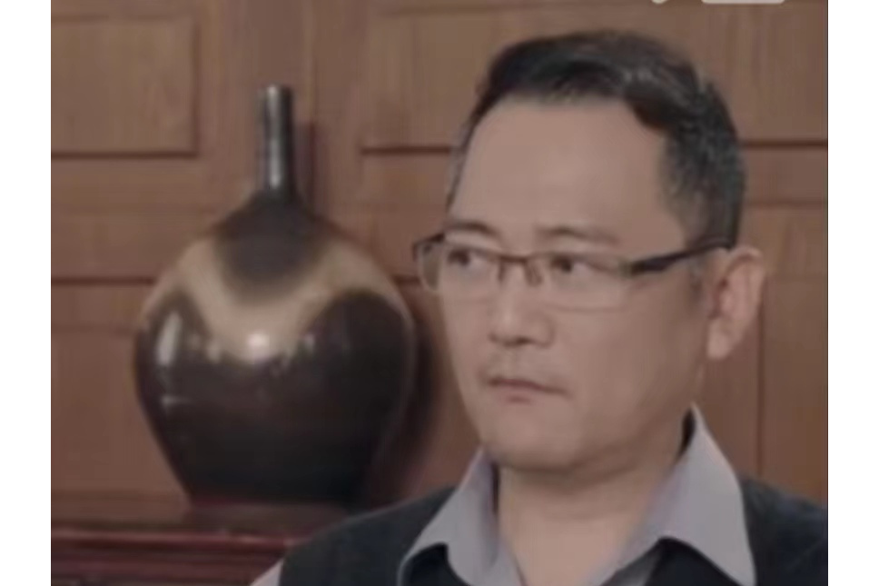 宋秉義(年代情感劇《遠方的山楂樹》中的角色) 宋秉義(年代情感劇《遠方的山楂樹》中的角色)