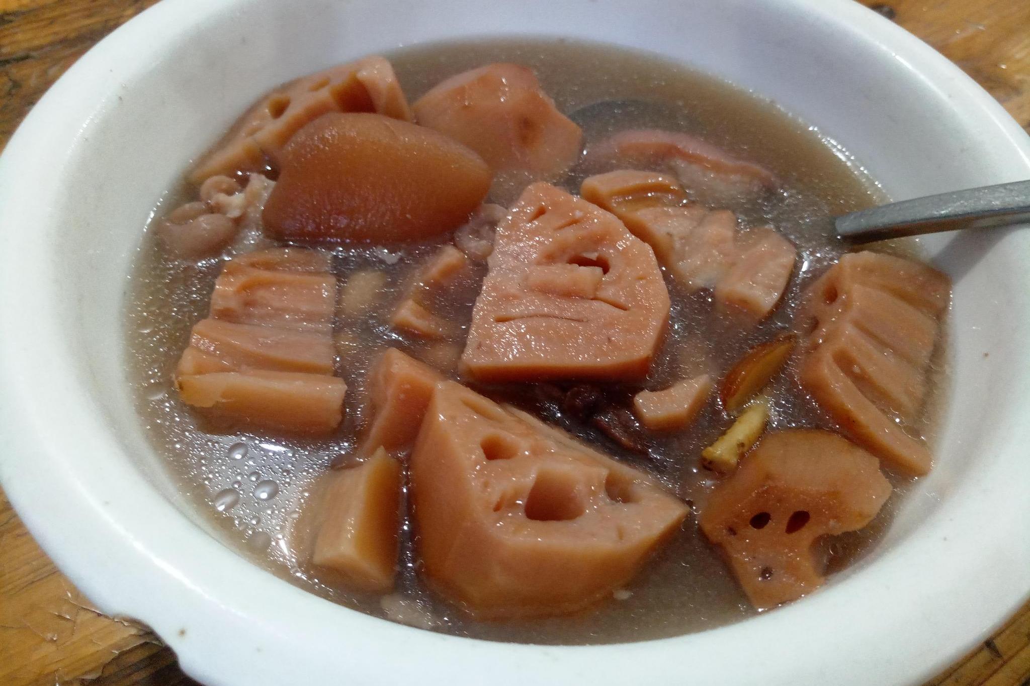 鮮藕豬腸湯