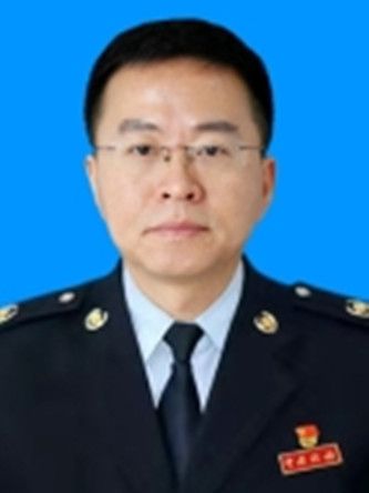 韓威(國家稅務總局遼源市稅務局黨委委員、副局長) 韓威(國家稅務總局遼源市稅務局黨委委員、副局長)