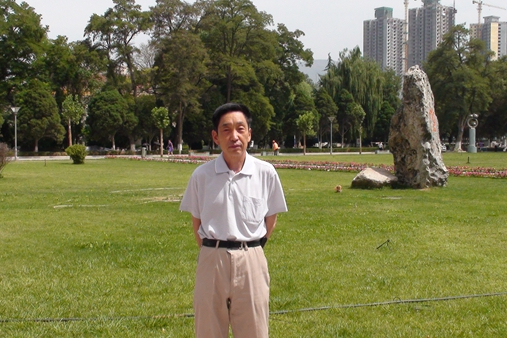 范先令 范先令