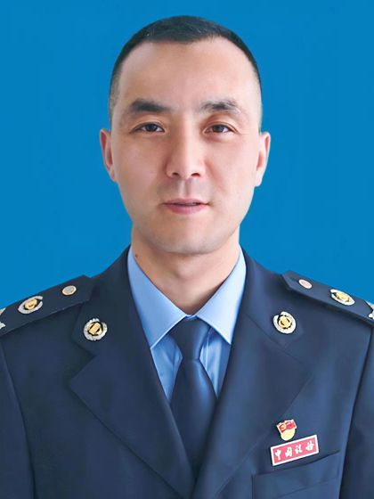 楊緒勇(國家稅務總局天門市稅務局黨委委員、紀檢組組長) 楊緒勇(國家稅務總局天門市稅務局黨委委員、紀檢組組長)