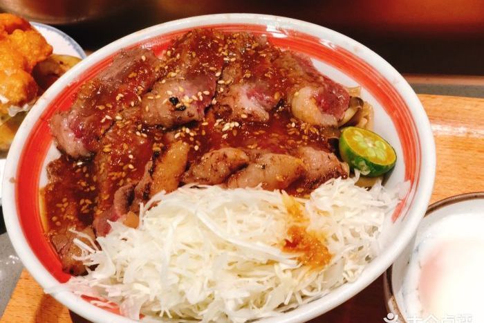 燒肉丼飯 燒肉丼飯