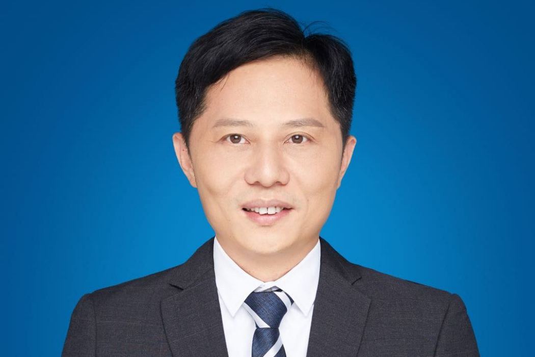 陳鵬(福建醫科大學附屬第一醫院骨關節科主任醫師) 陳鵬(福建醫科大學附屬第一醫院骨關節科主任醫師)