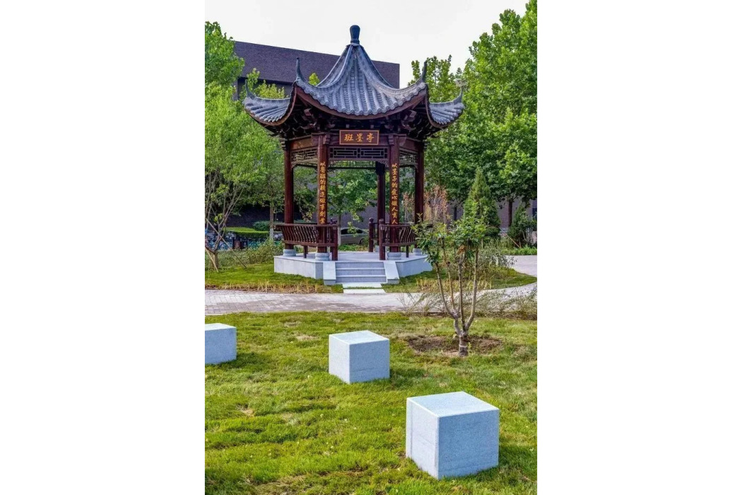 班墨亭 班墨亭