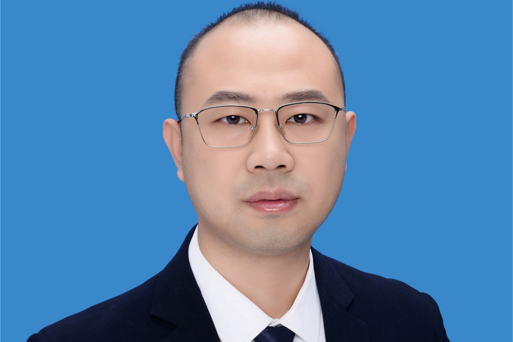 楊碩(遼寧省潔淨燃燒發電與供熱技術重點實驗室副主任) 楊碩(遼寧省潔淨燃燒發電與供熱技術重點實驗室副主任)
