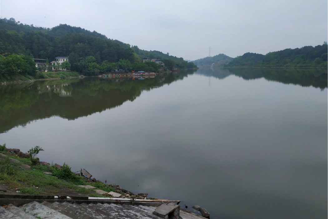 天池湖(四川省自貢市富順縣童寺鎮境內淡水湖) 天池湖(四川省自貢市富順縣童寺鎮境內淡水湖)