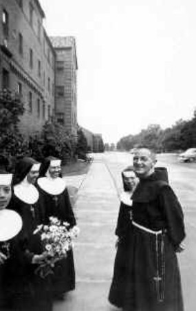 狄隆和耶穌聖嬰方濟修女會修女