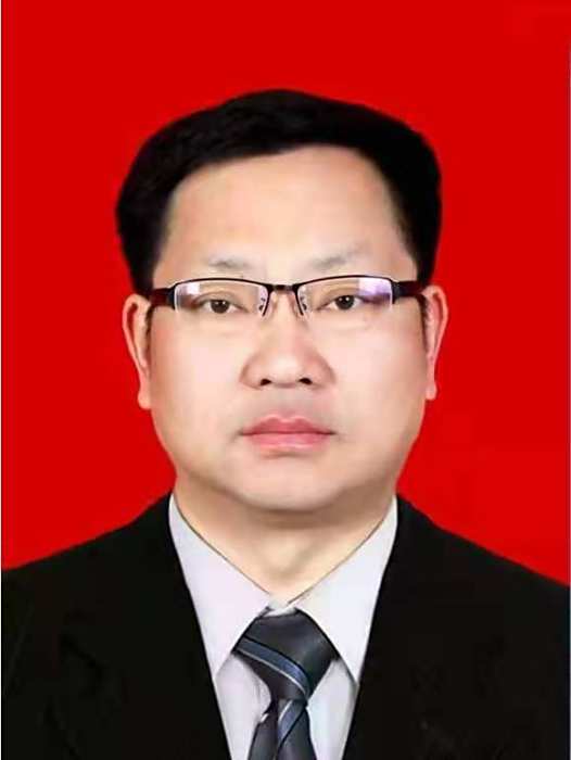 岳太斌 岳太斌