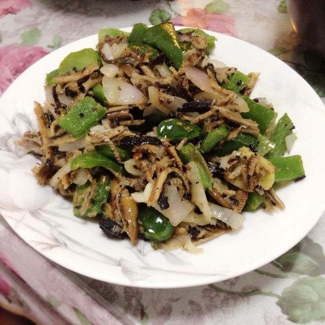 洋蔥炒膳絲 洋蔥炒膳絲