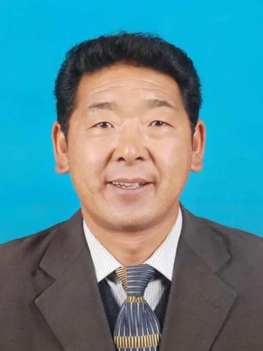 頓珠(西藏自治區日喀則市人大常委會原副主任,定日縣委原書記) 頓珠(西藏自治區日喀則市人大常委會原副主任,定日縣委原書記)