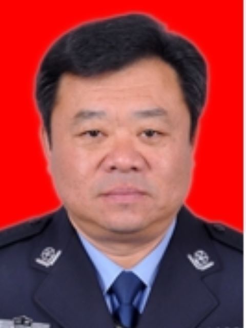 李冰(河南省鄧州市公安局黨委委員,城管局黨組成員、副局長) 李冰(河南省鄧州市公安局黨委委員,城管局黨組成員、副局長)