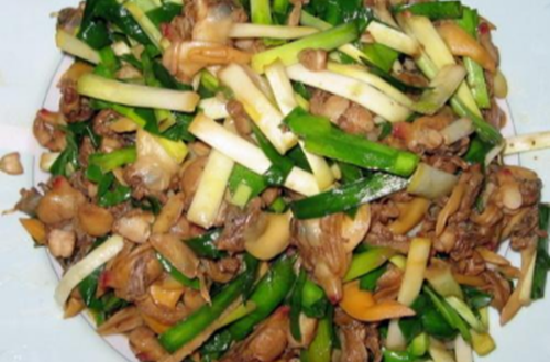 芹菜炒蛤蜊肉
