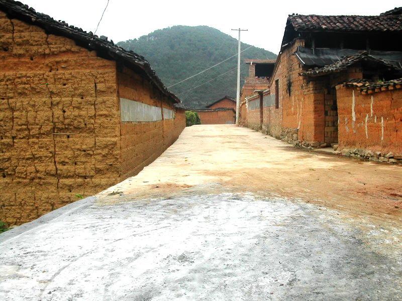 蚌峨村(雲南省文山州硯山縣蚌峨鄉蚌峨村) 蚌峨村(雲南省文山州硯山縣蚌峨鄉蚌峨村)