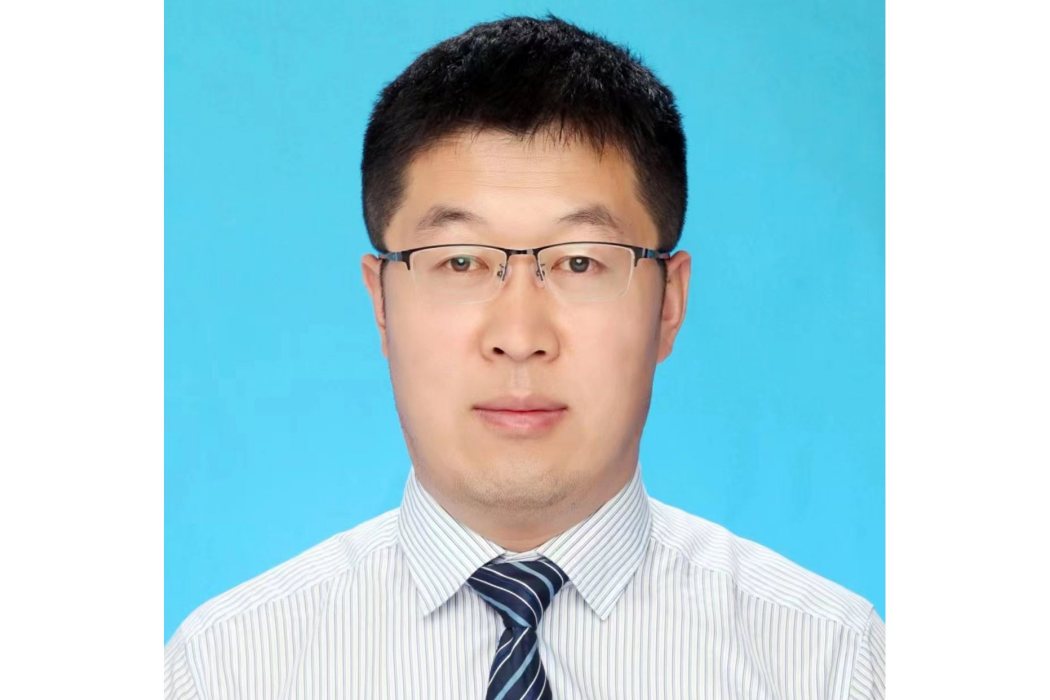王君(西安建工交建集團有限公司職業項目經理、特聘研究員) 王君(西安建工交建集團有限公司職業項目經理、特聘研究員)