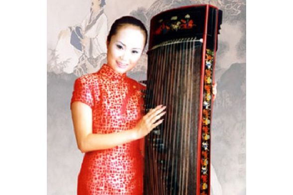 尹丹(青年古箏演奏家) 尹丹(青年古箏演奏家)
