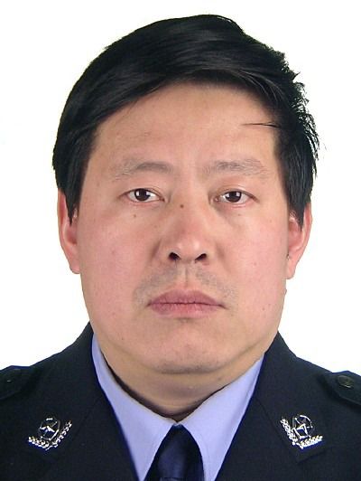 田玉剛(山東省濟南市公安局萊蕪區分局副處級領導幹部、三級高級警長) 田玉剛(山東省濟南市公安局萊蕪區分局副處級領導幹部、三級高級警長)