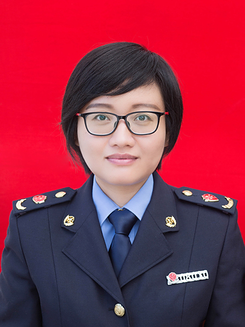 黃懿(江西省贛州市上猶縣市場監督管理局黨組成員、梅水分局局長兼東山分局負責人) 黃懿(江西省贛州市上猶縣市場監督管理局黨組成員、梅水分局局長兼東山分局負責人)