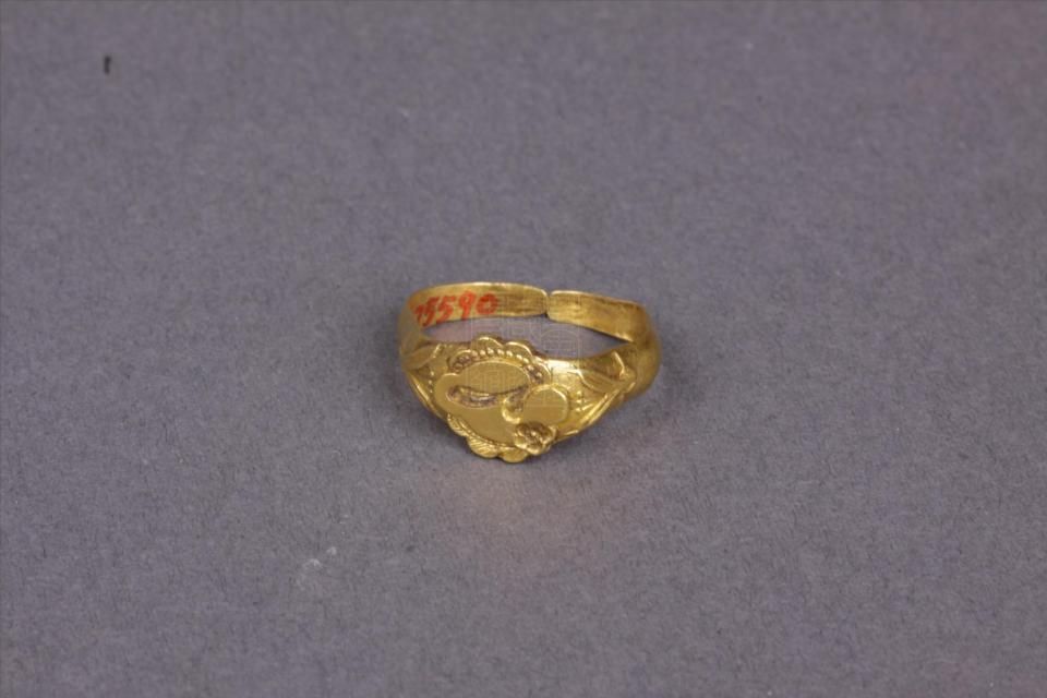 清金戒指 清金戒指