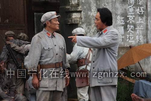 毛澤東 （王霙飾）來醫院看望紅軍傷病員