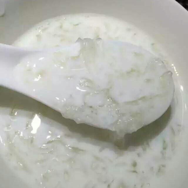 牛奶冰糖燉燕窩
