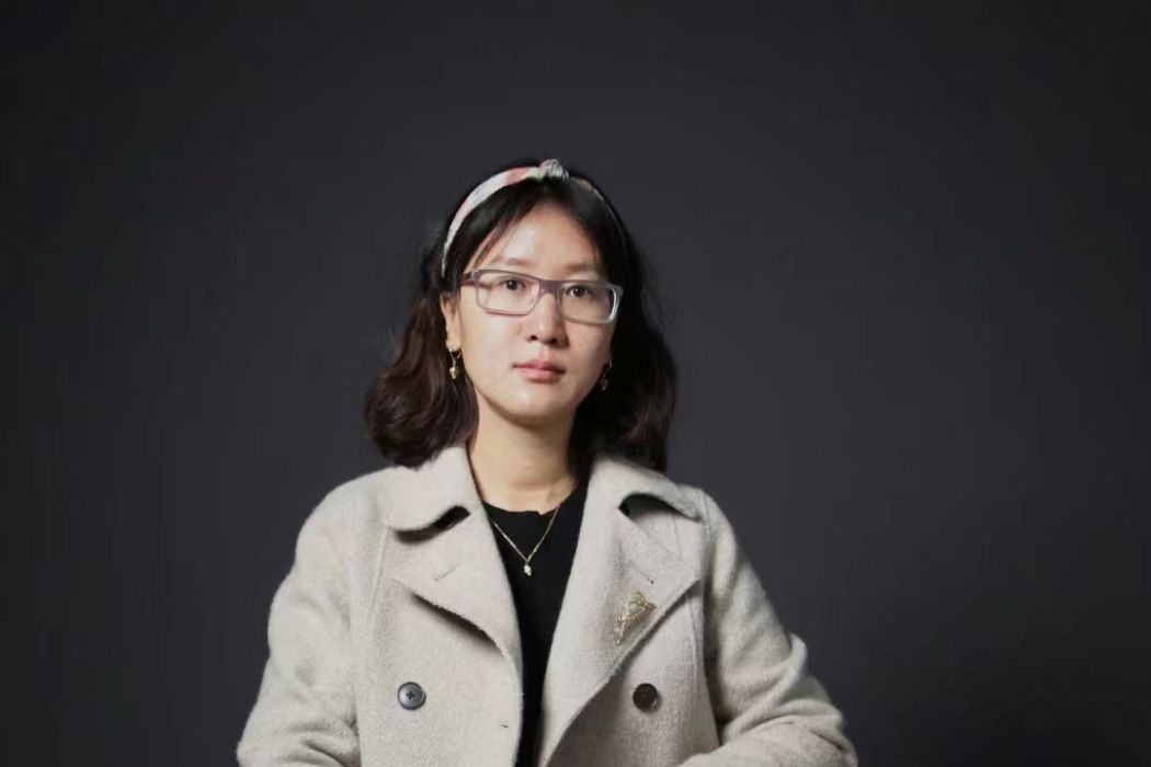 代倩(中國柿博物館設計師、“柿子紅了”品牌創始人、版畫家) 代倩(中國柿博物館設計師、“柿子紅了”品牌創始人、版畫家)