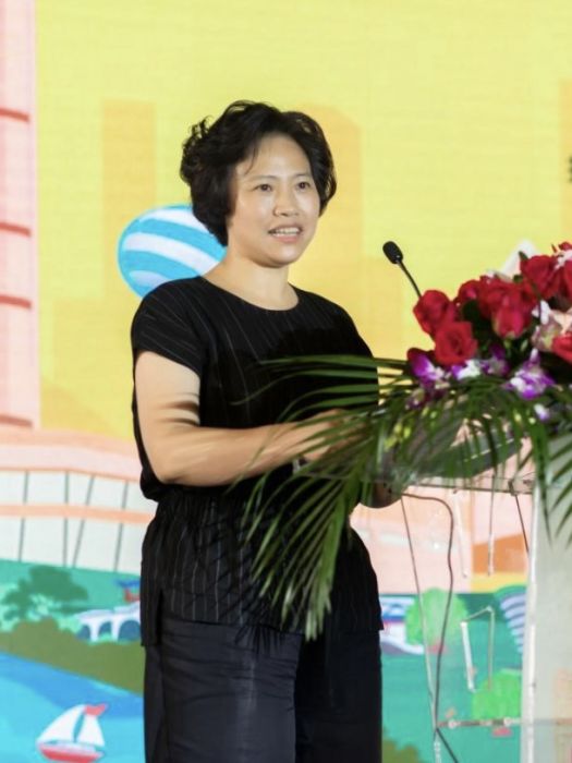 曹國芬(蘇州市商務局副局長、黨組成員) 曹國芬(蘇州市商務局副局長、黨組成員)